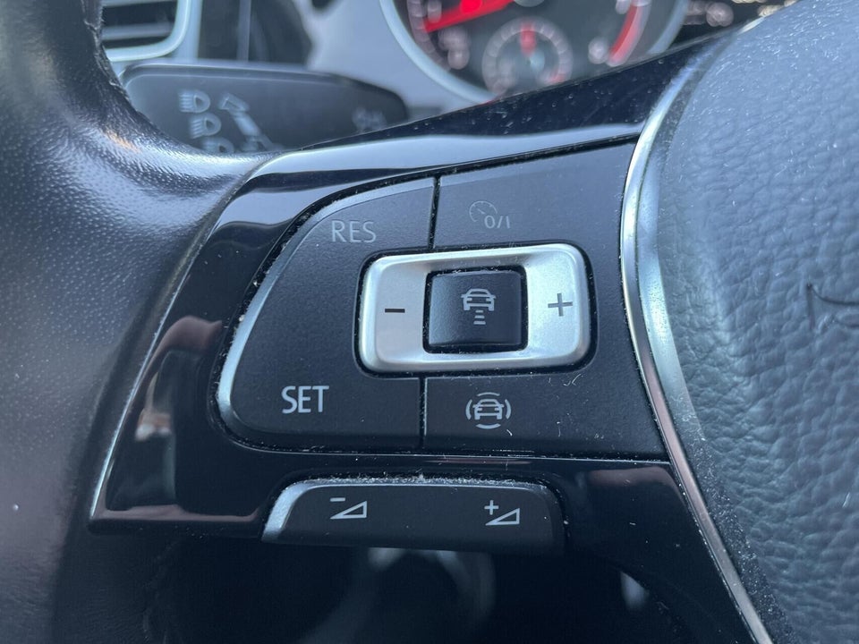 VW Golf VII 1,5 TSi 150 Highline Connect Variant DSG 5d