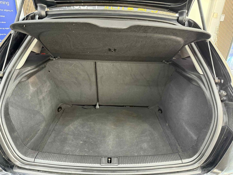 Audi A3 2,0 TDi 136 Ambiente Sportback 5d