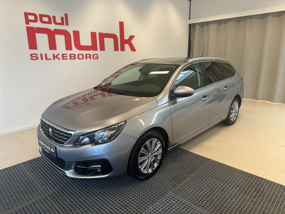 Peugeot 308 1,2 e-THP 130 Allure SW 5d