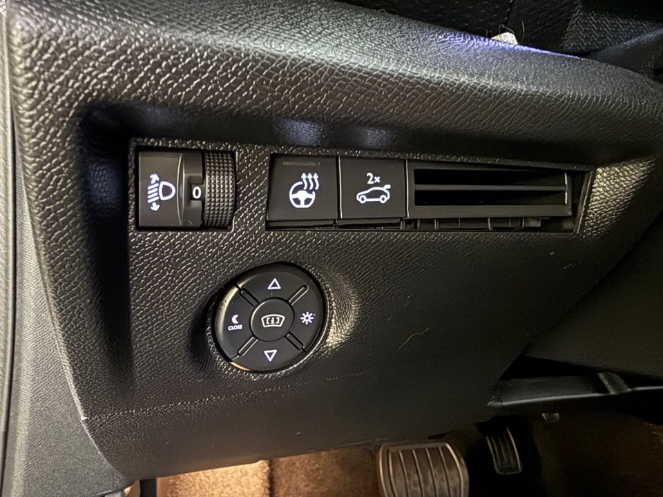 Citroën ë-C4 X 50 Shine Pack 4d