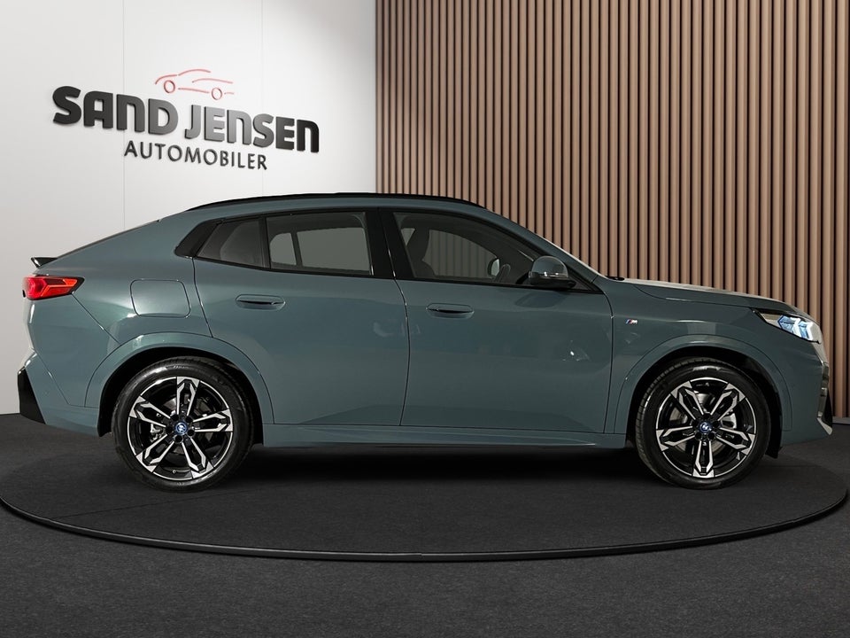 BMW iX2 xDrive30 M-Sport Premium 5d