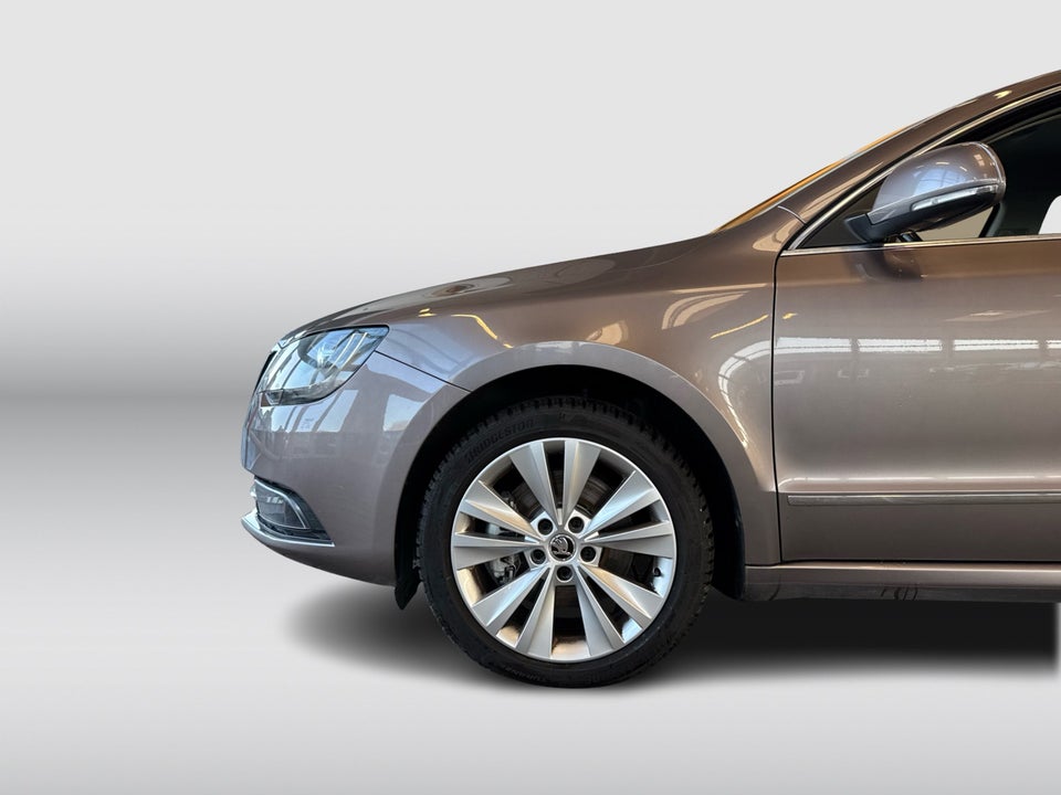 Skoda Superb 2,0 TDi 170 Elegance Combi DSG 5d