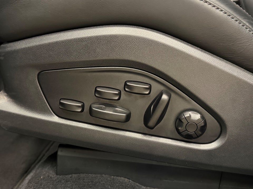 Porsche Macan 4 5d