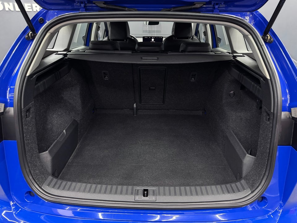 Skoda Enyaq 60 iV Loft 5d