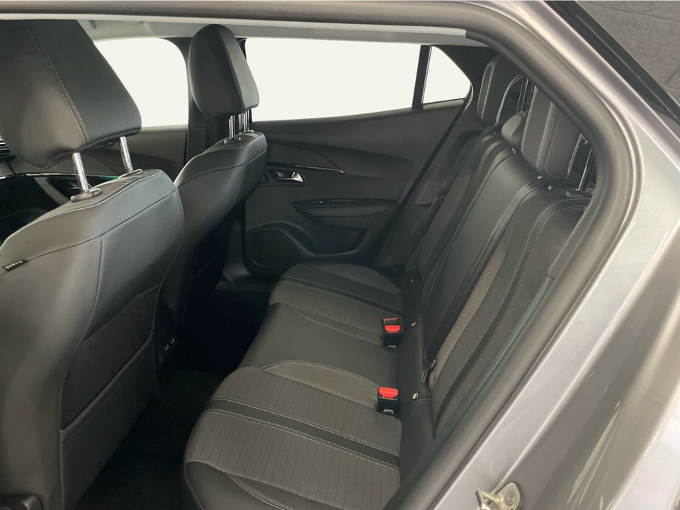 Peugeot 2008 1,2 PureTech 130 Platin Sport 5d