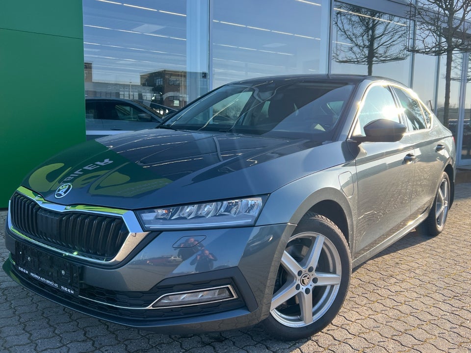 Skoda Octavia 1,4 TSi iV Plus DSG 5d
