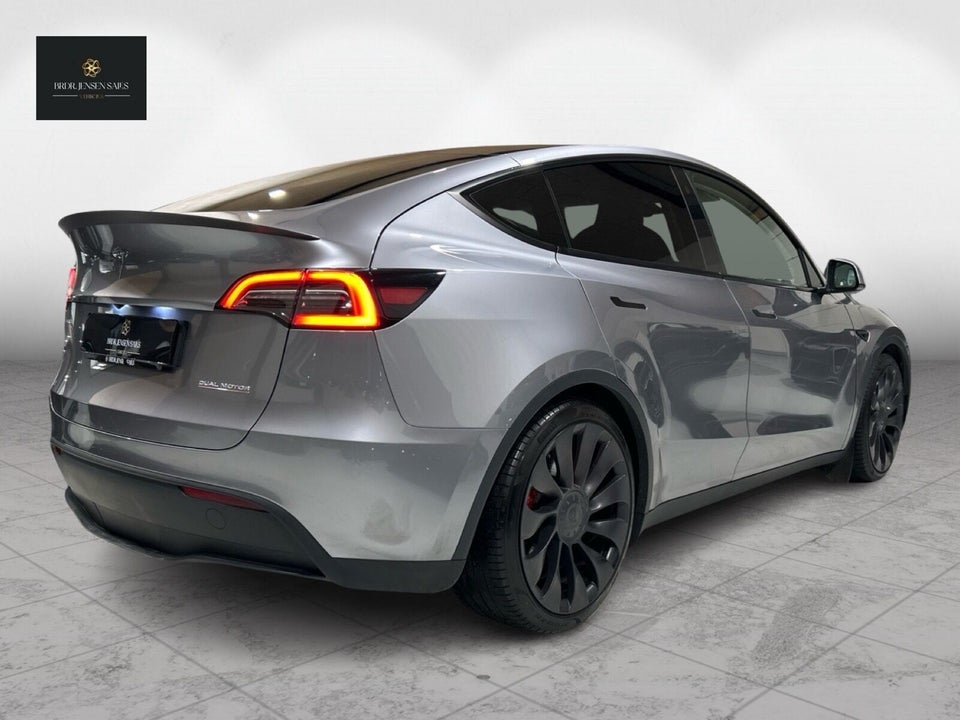Tesla Model Y Performance AWD 5d