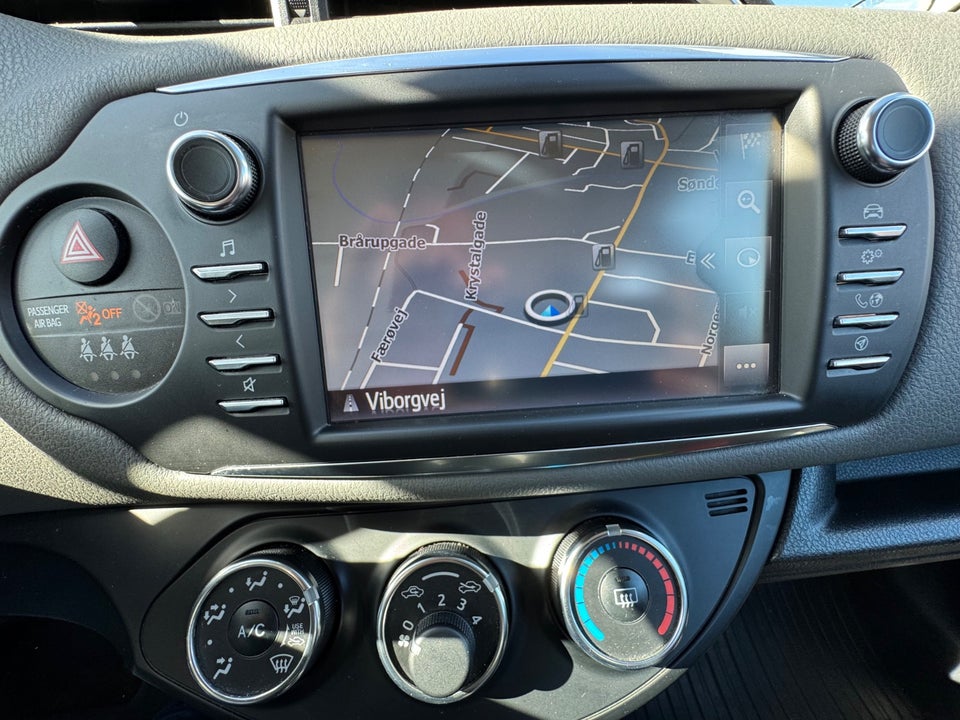 Toyota Yaris 1,0 VVT-i T2 5d