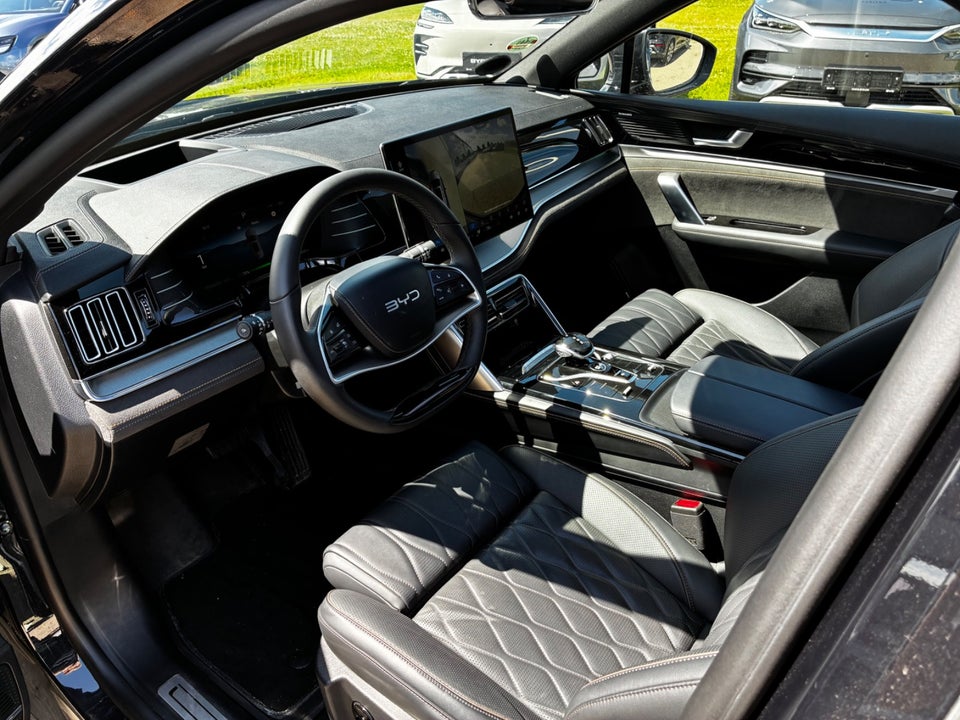 BYD Tang 109 Flagship AWD 7prs 5d