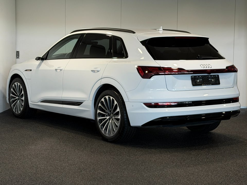 Audi e-tron 55 S-line quattro 5d