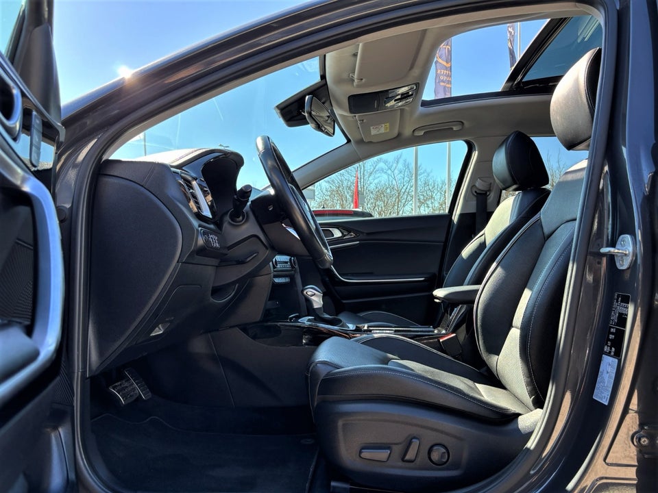 Kia Ceed 1,6 PHEV Upgrade Premium SW DCT 5d