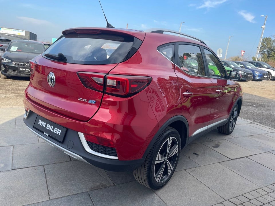 MG ZS EV Luxury 5d