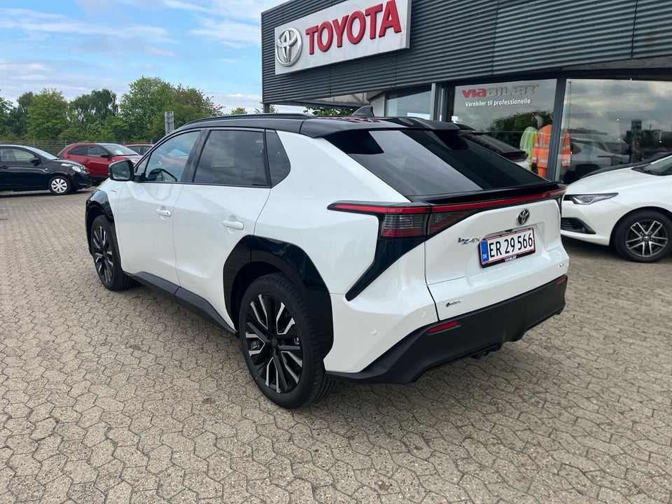 Toyota bZ4X 73 Executive AWD 5d
