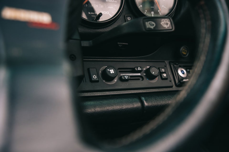 Porsche 911 3,6 Carrera 2 Cabriolet 2d