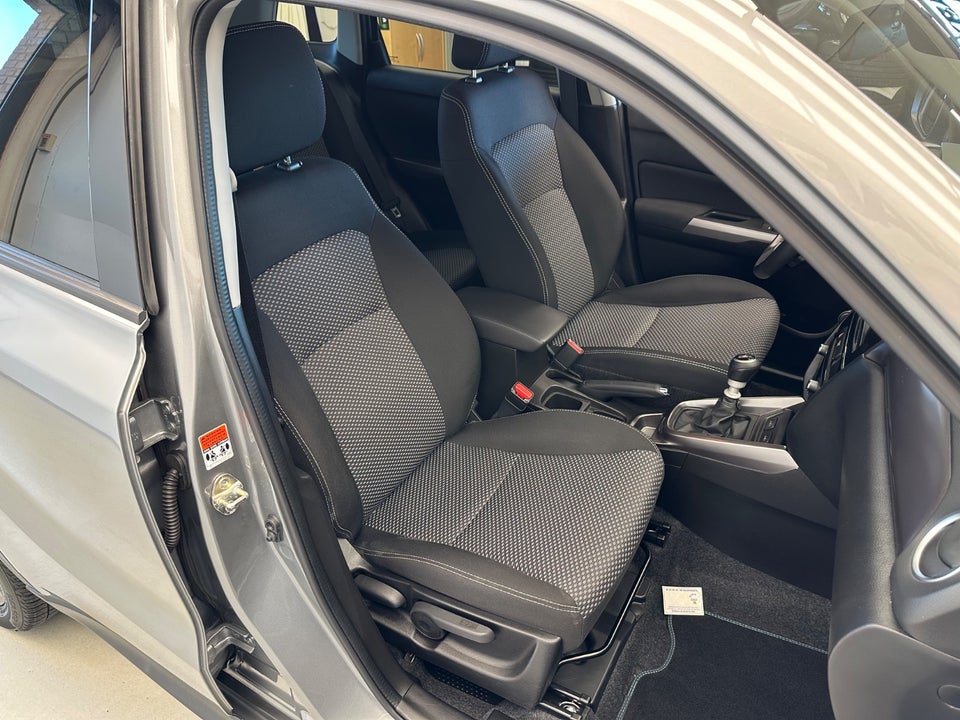 Suzuki Vitara 1,4 mHybrid Active 5d