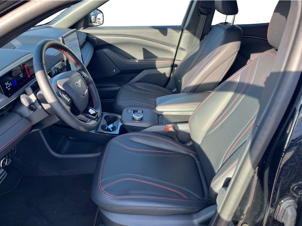 Ford Mustang Mach-E 98 Premium Extended Range 5d