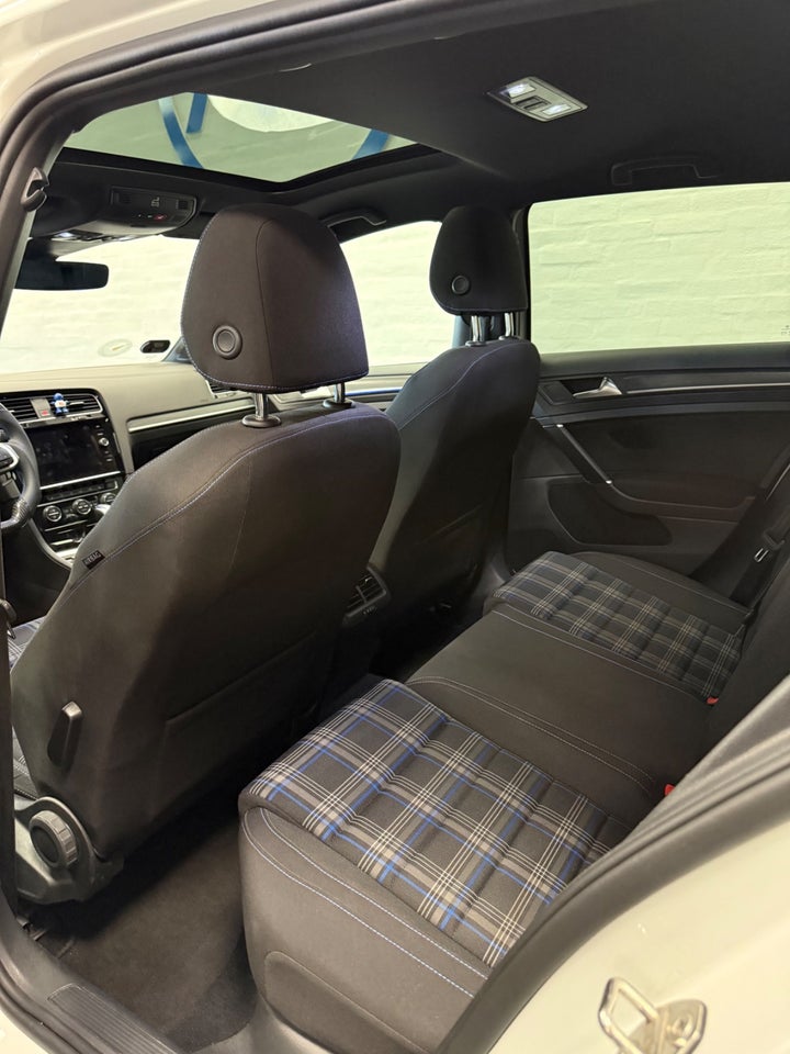 VW Golf VII 1,4 GTE DSG 5d
