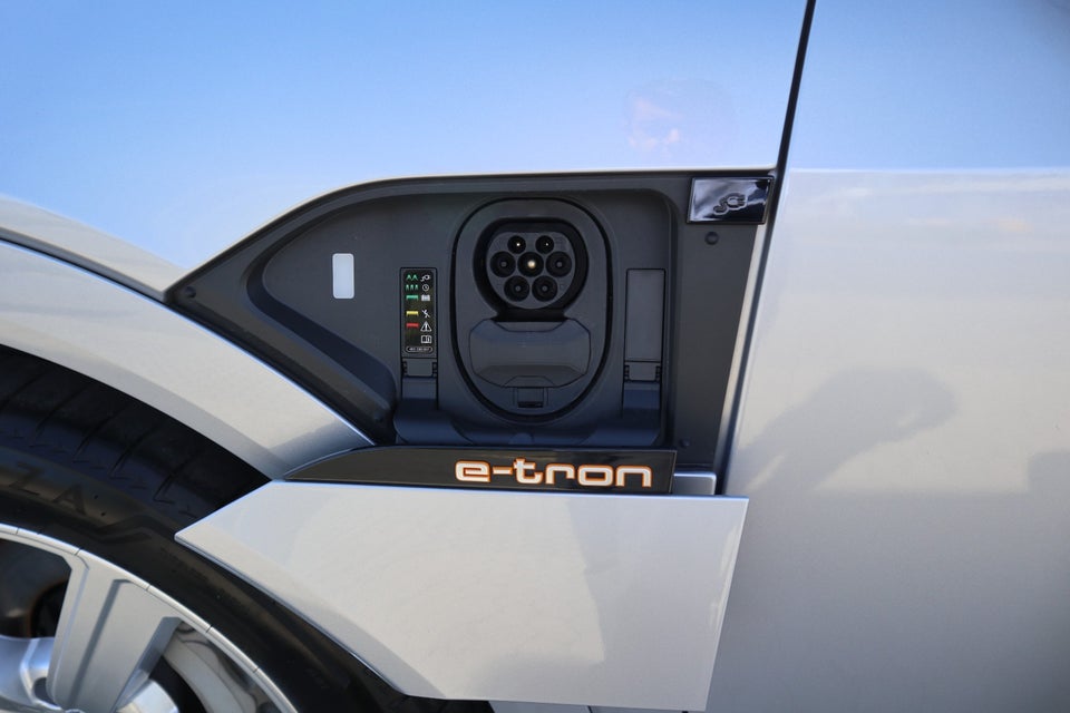 Audi e-tron 55 Advanced Prestige quattro 5d