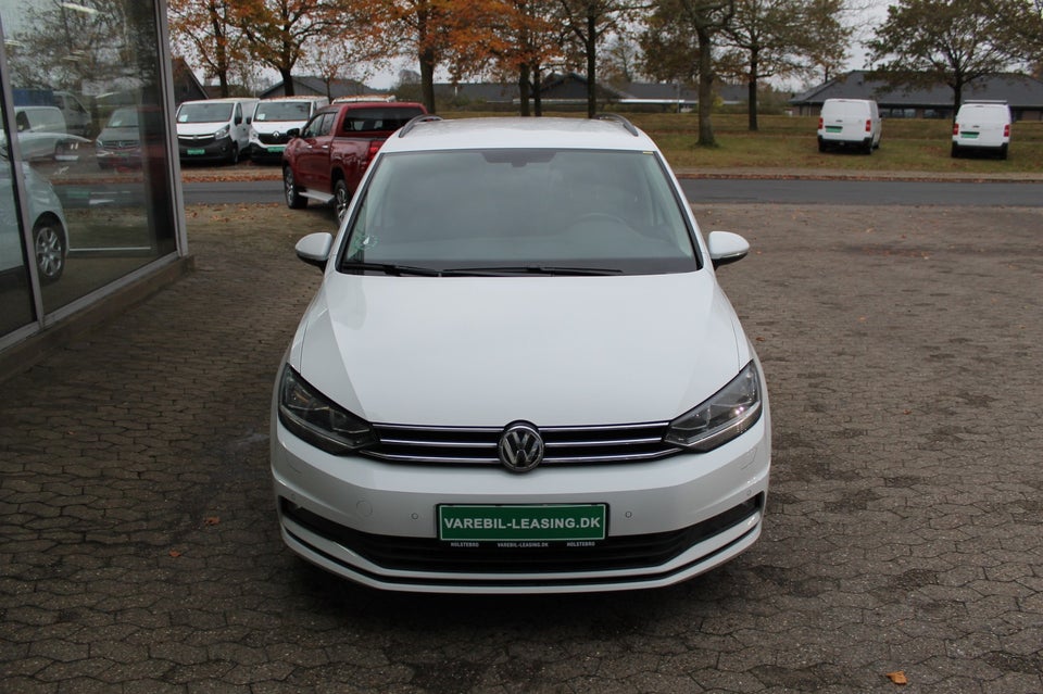 VW Touran 2,0 TDi 115 Highline DSG Van 5d