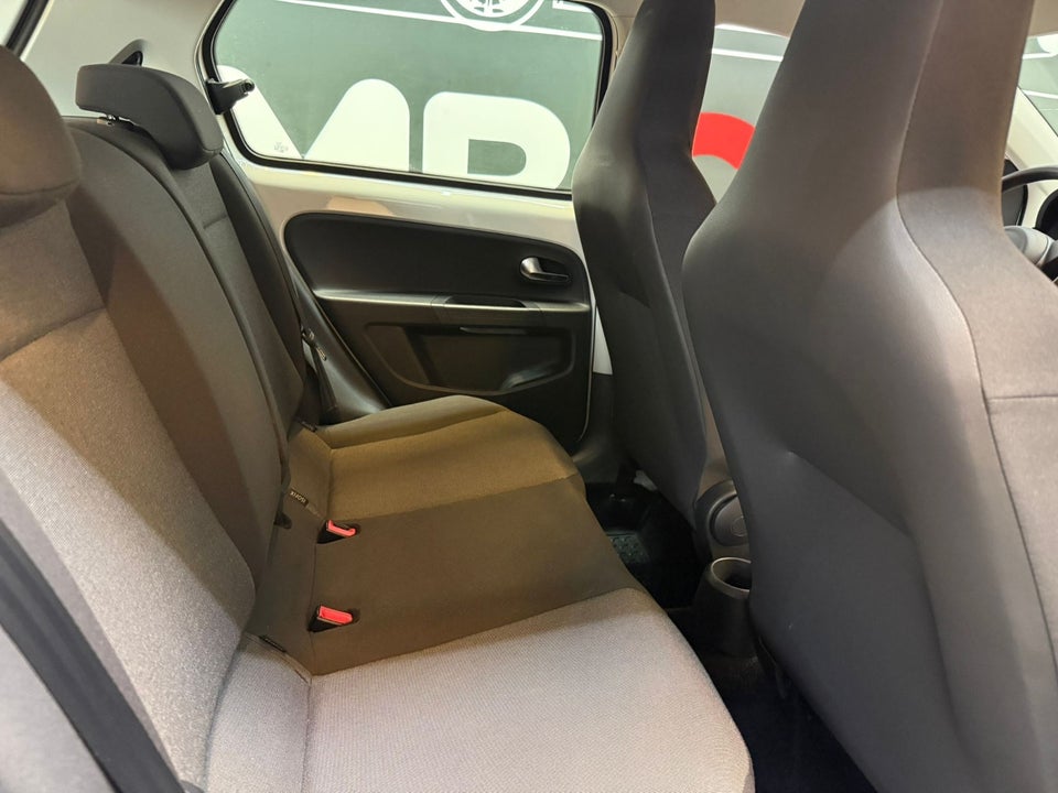 VW Up! 1,0 75 Move Up! ASG 5d