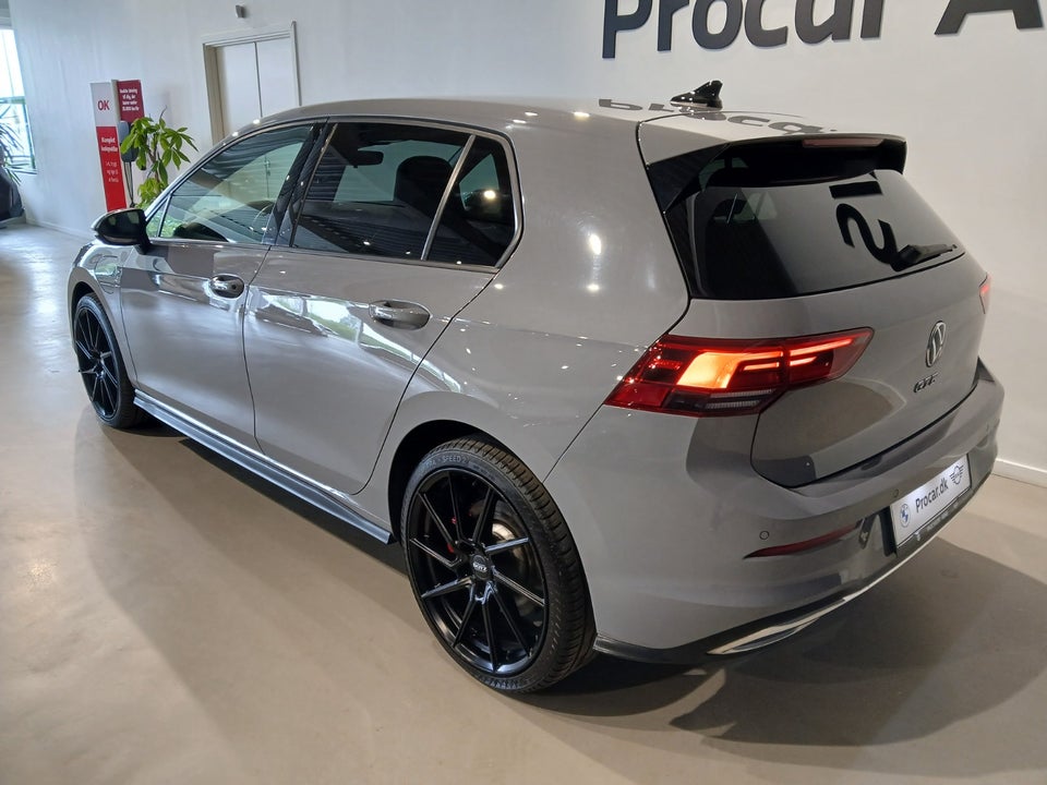 VW Golf VIII 1,4 GTE DSG 5d