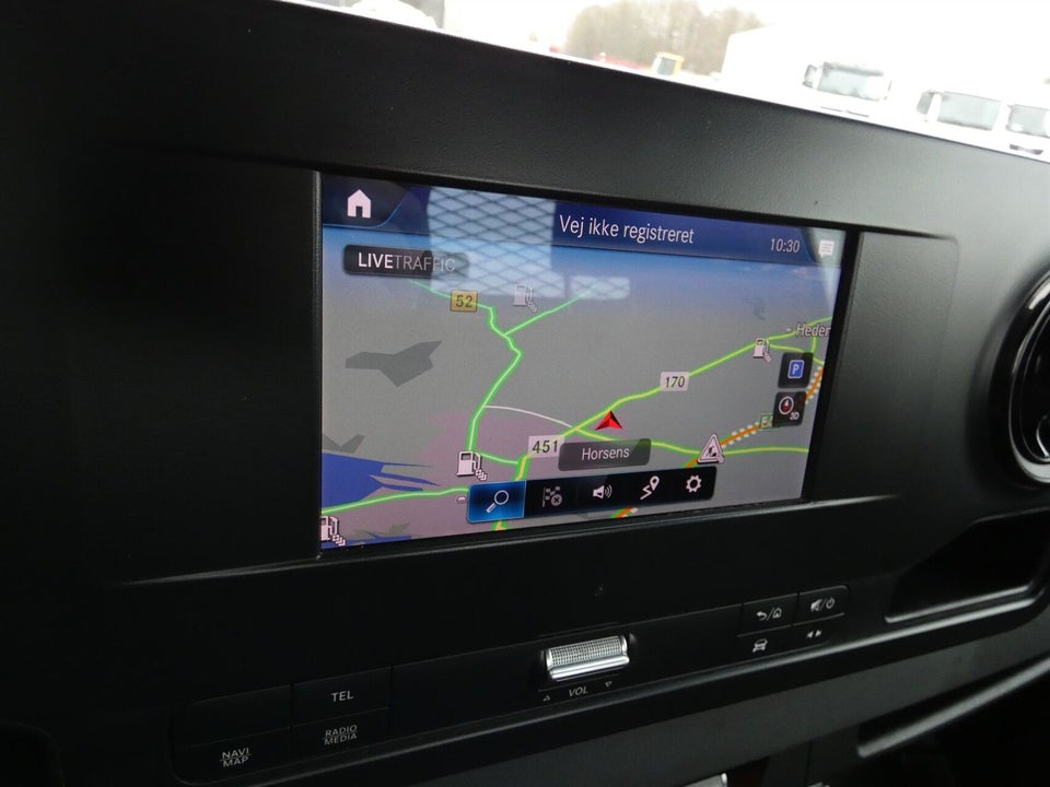 Mercedes Sprinter 319 3,0 CDi A3 Chassis aut. RWD 2d