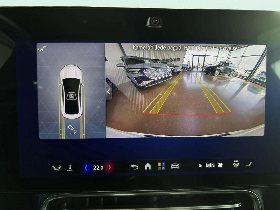 Mercedes CLA350 electric 4Matic 4d