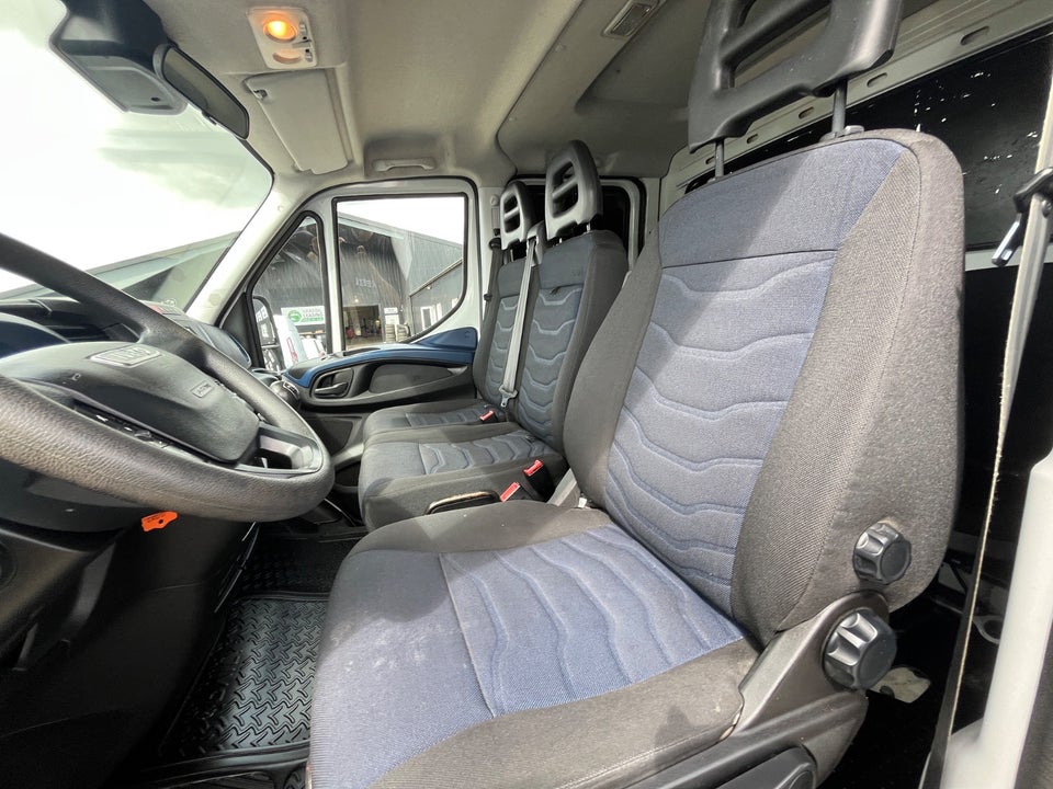 Iveco Daily 2,3 35S12 3000mm Lad 2d