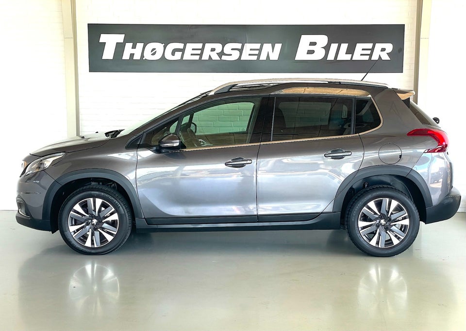 Peugeot 2008 1,2 PureTech 110 Prestige Sky 5d