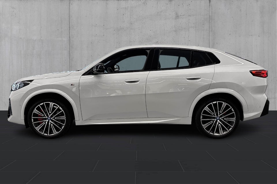 BMW iX2 xDrive30 M-Sport 5d