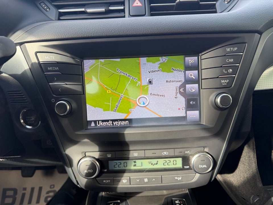 Toyota Avensis 1,8 VVT-i T2 Limited Touring Sports 5d