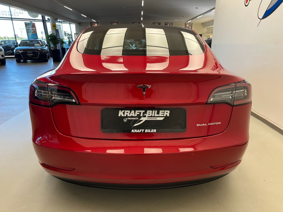 Tesla Model 3 Long Range AWD 4d