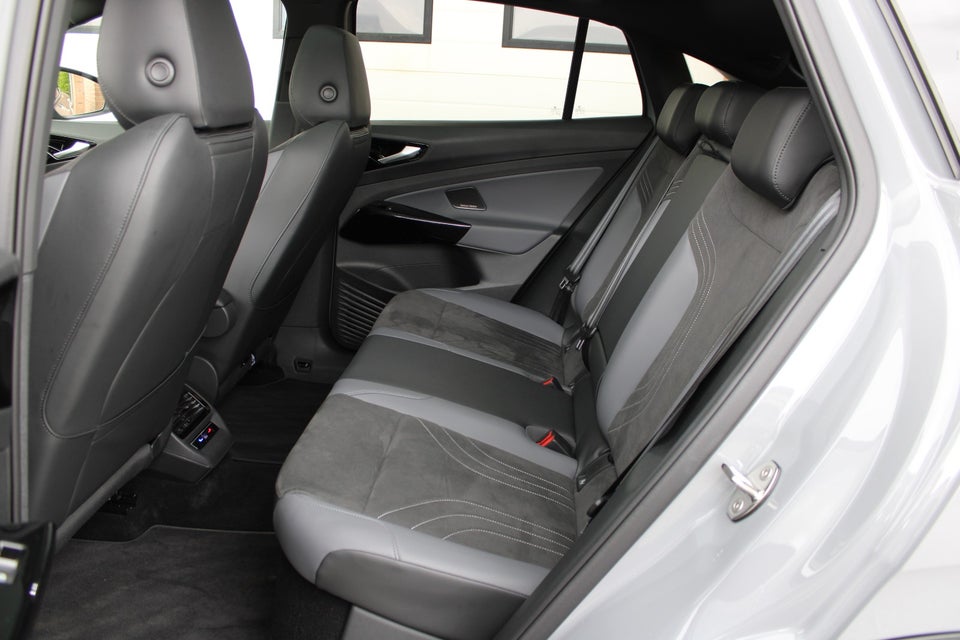 VW ID.5 77 Style 5d