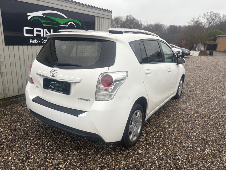 Toyota Sportsvan 2,0 D-4D T1 5d