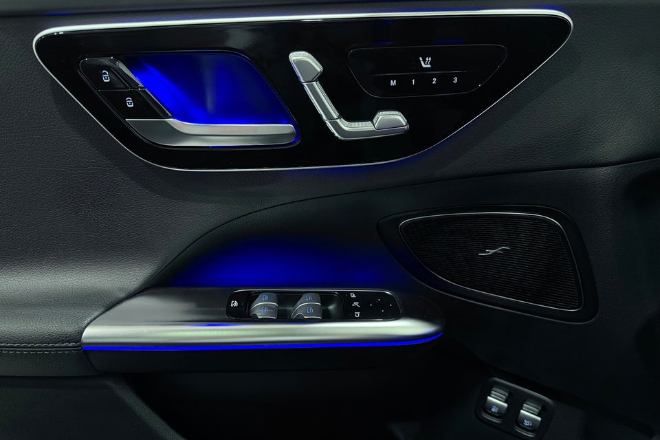 Mercedes C300 e 2,0 AMG Line stc. aut. 5d