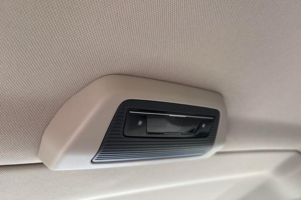 VW Multivan 1,5 eHybrid Style DSG 4Motion kort