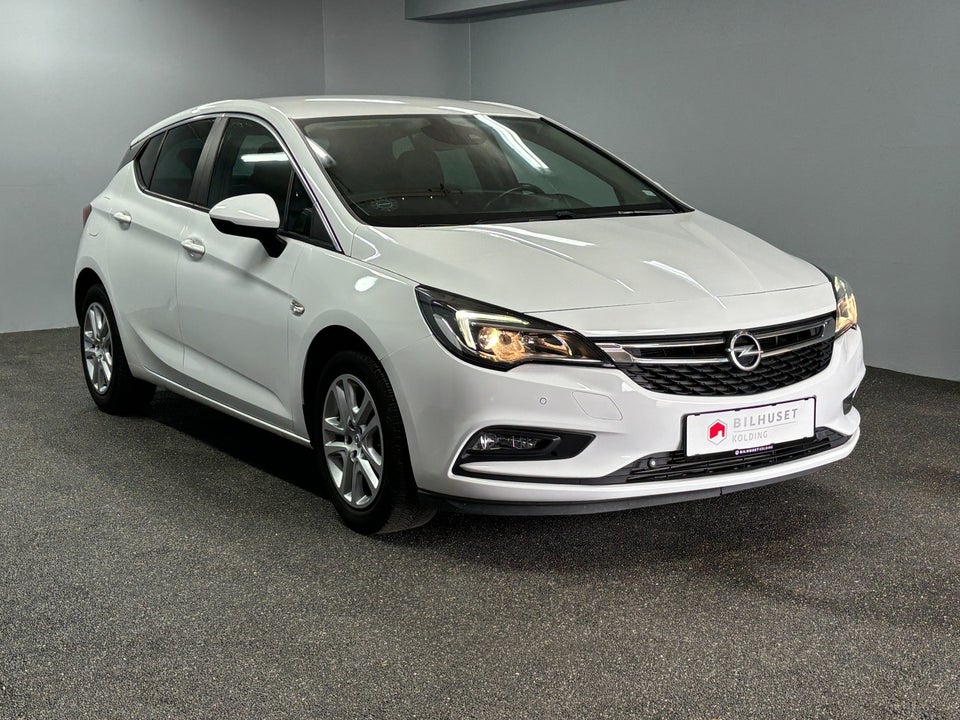 Opel Astra 1,0 T 105 Excite 5d