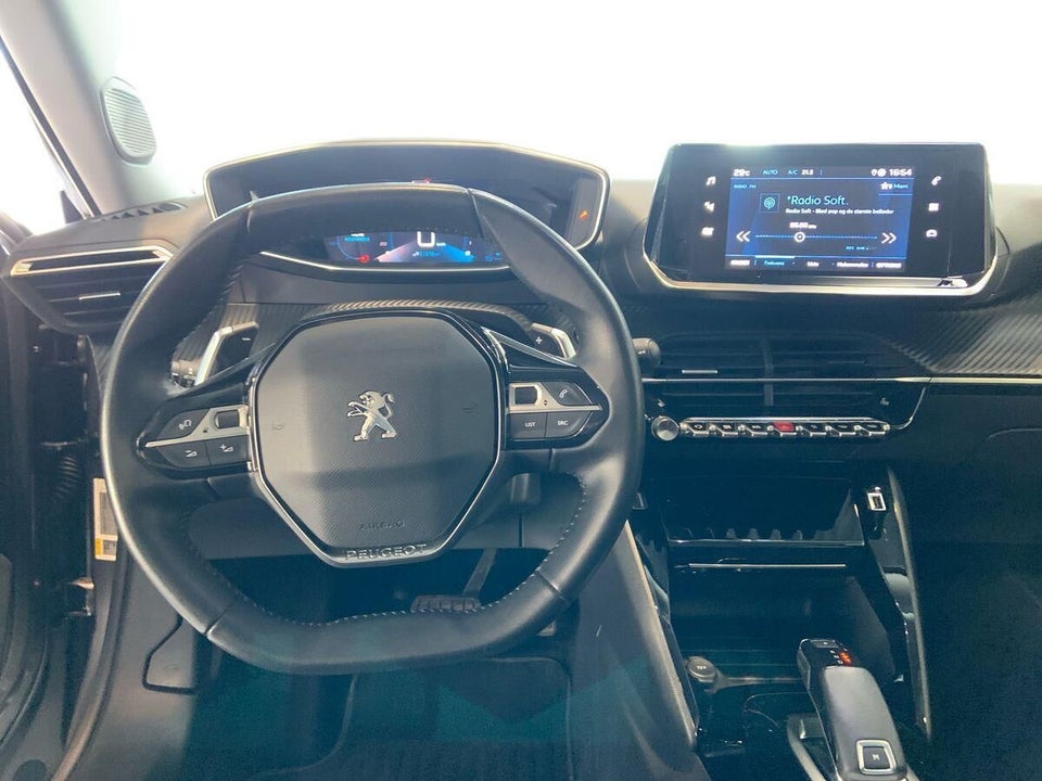 Peugeot 2008 1,2 PureTech 130 Selection Tech EAT8 5d
