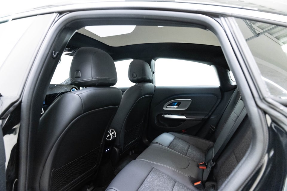 Mercedes CLA250+ electric Progressive Advance Plus 4d