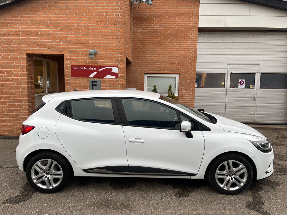 Renault Clio IV 1,5 dCi 90 Zen 5d