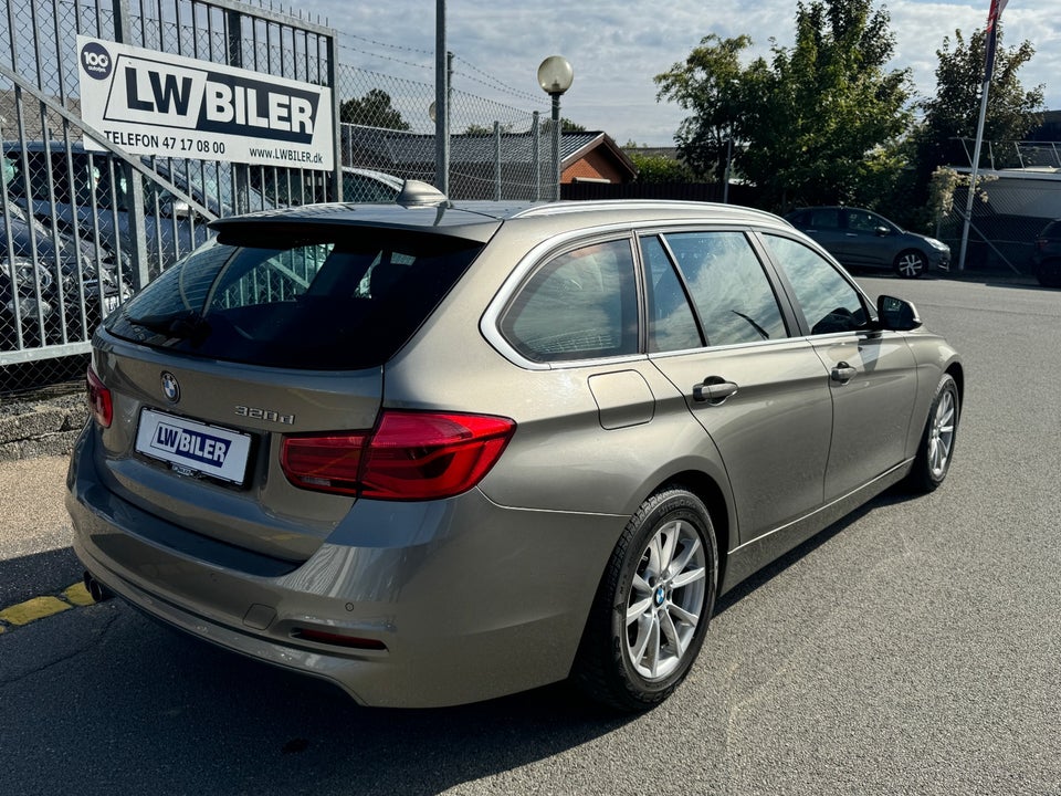 BMW 320d 2,0 Touring Executive aut. 5d