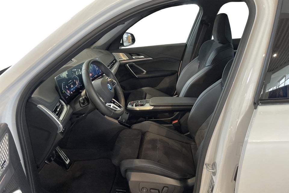 BMW iX1 eDrive20 M-Sport Pro 5d