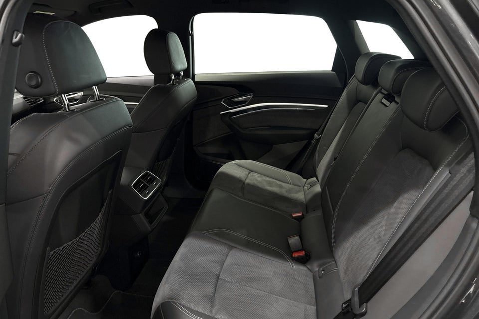 Audi e-tron 55 S-line quattro 5d