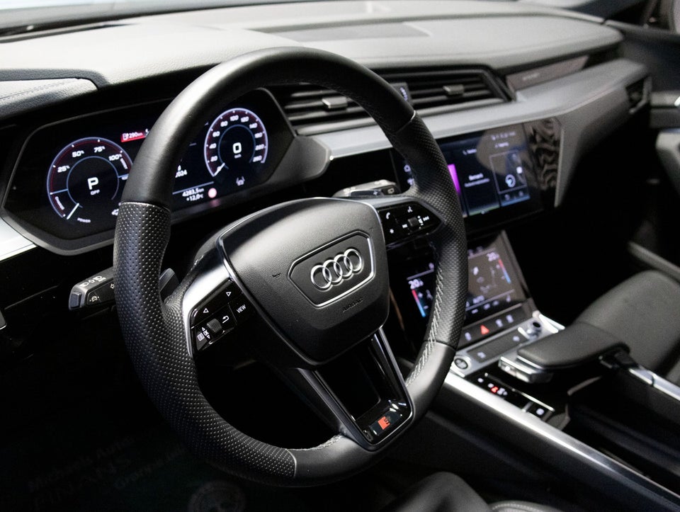 Audi e-tron 55 S-line quattro 5d