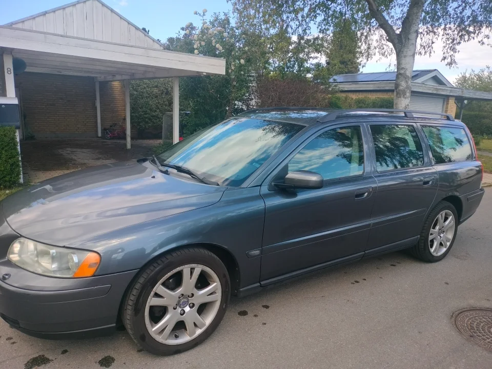 Volvo V70 2,4 140 aut. 5d