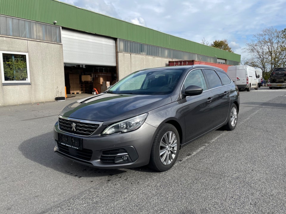 Peugeot 308 1,5 BlueHDi 130 Selection Sky SW EAT6 5d