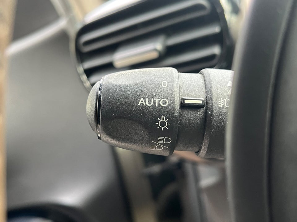 Citroën C4 Cactus 1,2 PureTech 82 Shine ETG 5d