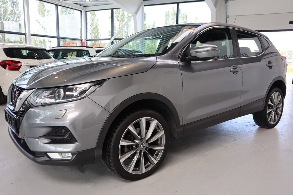 Nissan Qashqai 1,3 Dig-T 140 Acenta 5d