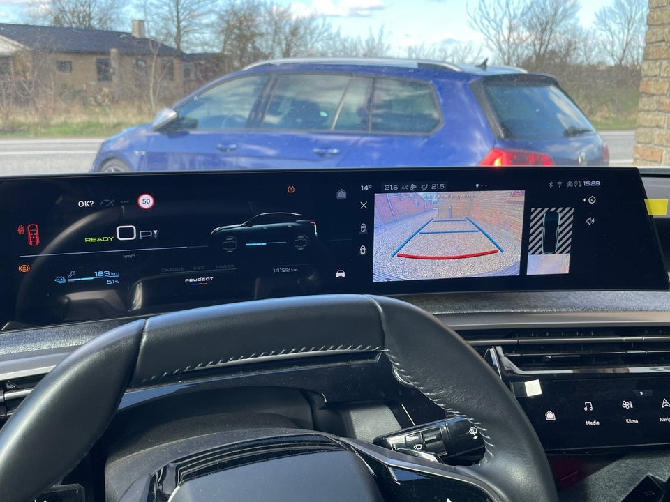 Peugeot e-3008 77 Allure 5d