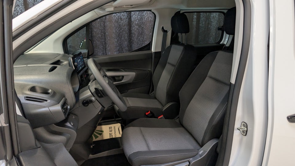 Toyota ProAce City Verso 50 Medium Family 5d